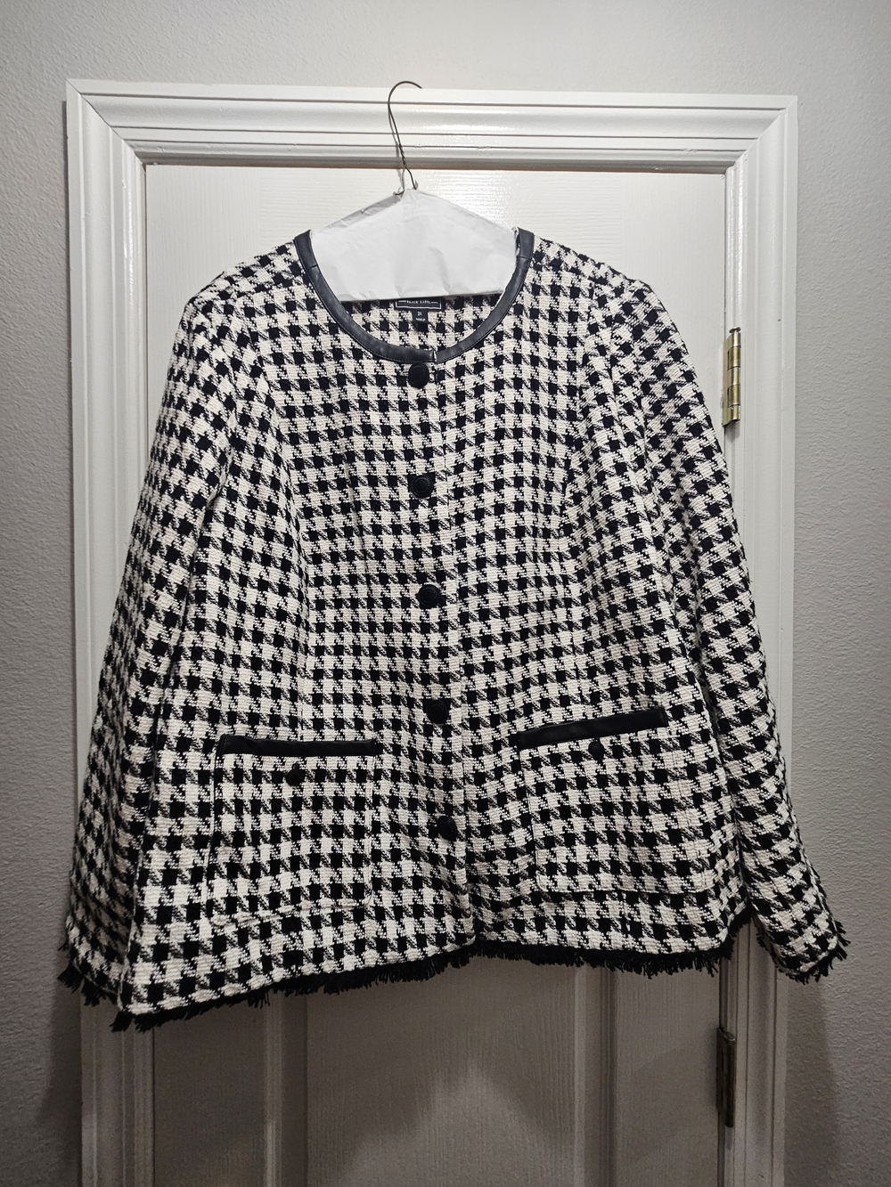 G by Giuliana Black and White Houndstooth Collarless Blazer